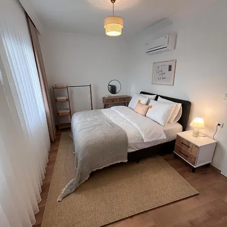 Cozy Life In Heart Of